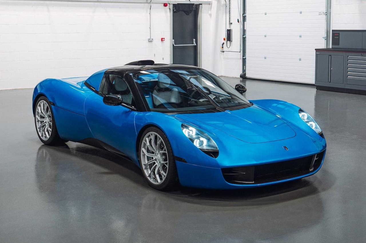 2025 Gordon Murray Automotive T.33 Spider 前角视图